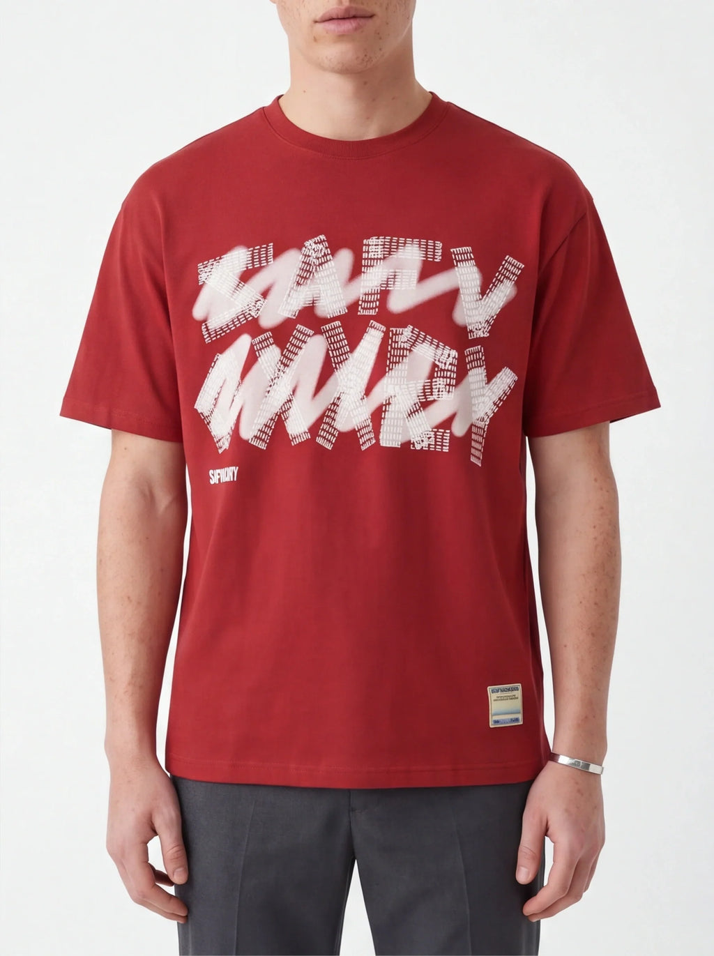T-shirt raffiné – en sergé de luxe à l'esthétique

moderne haut qualité